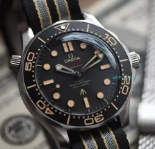 VS廠歐米茄無暇赴死007復刻表：海鷗機芯、原版8806機芯，細節處理與品質升級！